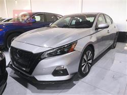 نيسان ألتيما